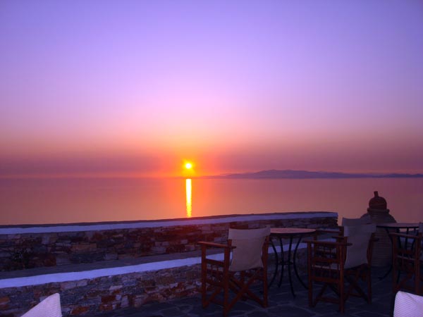 Διαμερίσματα Λουκία, Αρτεμώνας - Σίφνος