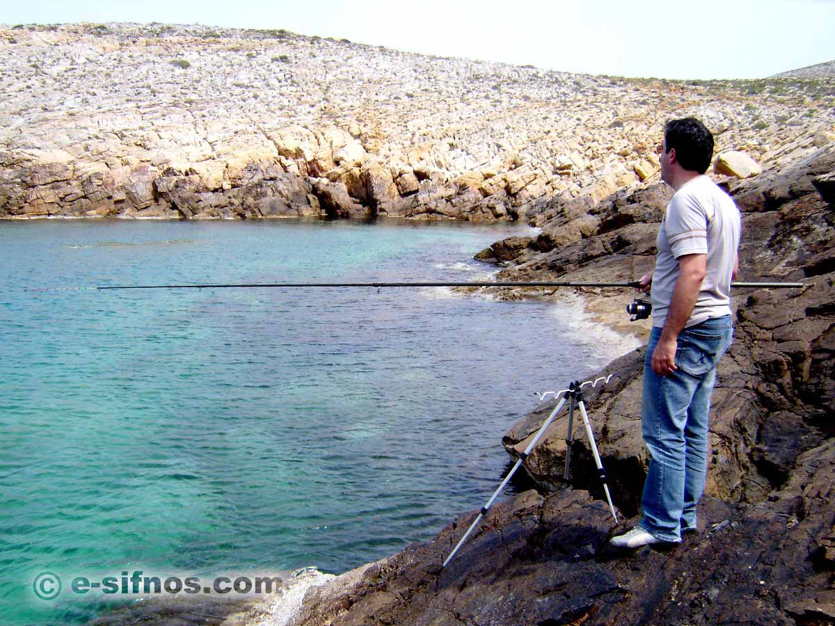 Παράκτιο ψάρεμα στη Σίφνο