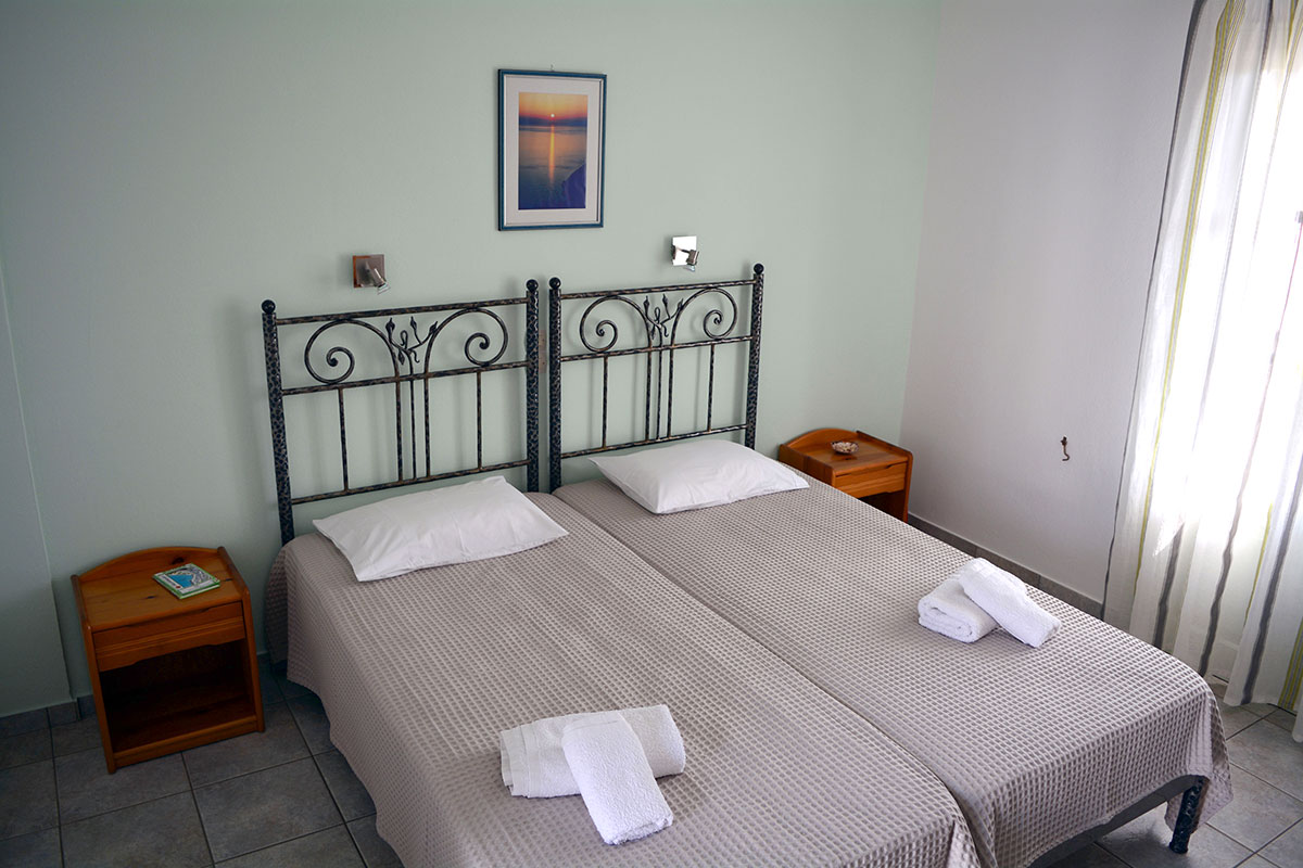 Δωμάτια Φλώρα, Αρτεμώνας - Σίφνος