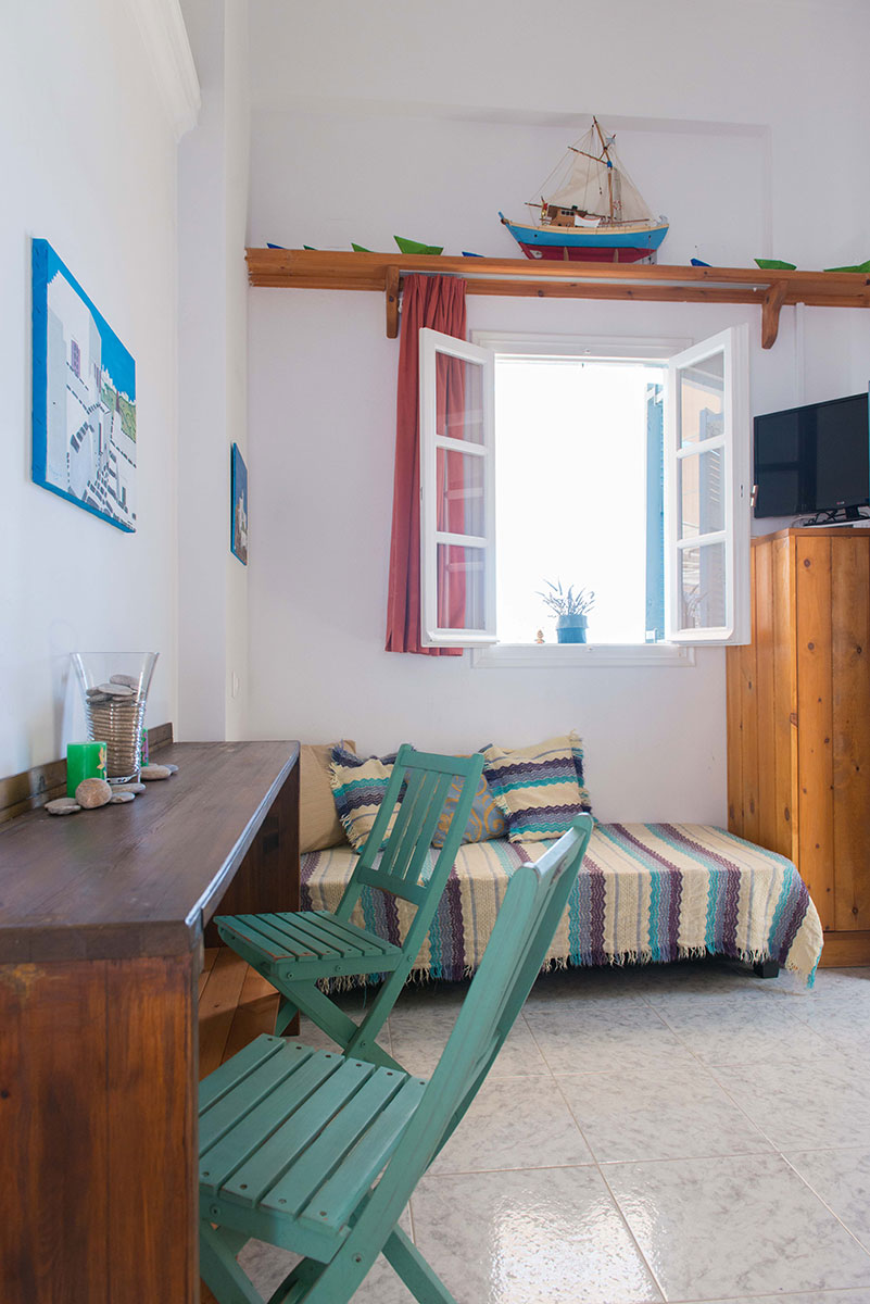 Διαμερίσματα Ευγενία, Πλατύς Γιαλός - Σίφνος