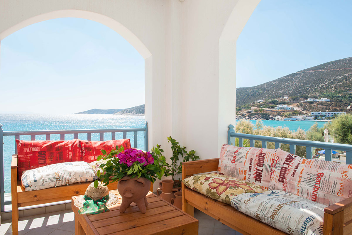 Διαμερίσματα Ευγενία, Πλατύς Γιαλός - Σίφνος