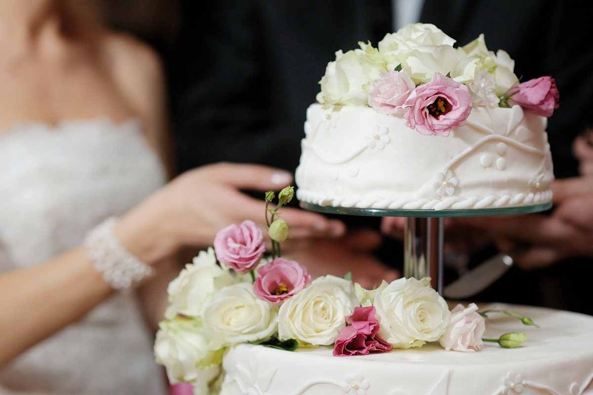 Γαμήλια τούρτα στη Σίφνο